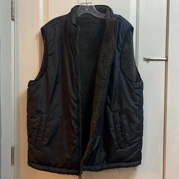 NWT Men’s Weatherproof Vintage Reversible Vest - XL - Picture 6 of 7